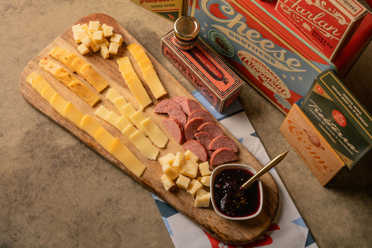 Retro Americana Cheese Gift Tin (+ Bonus 20-Year-Aged Cheddar)